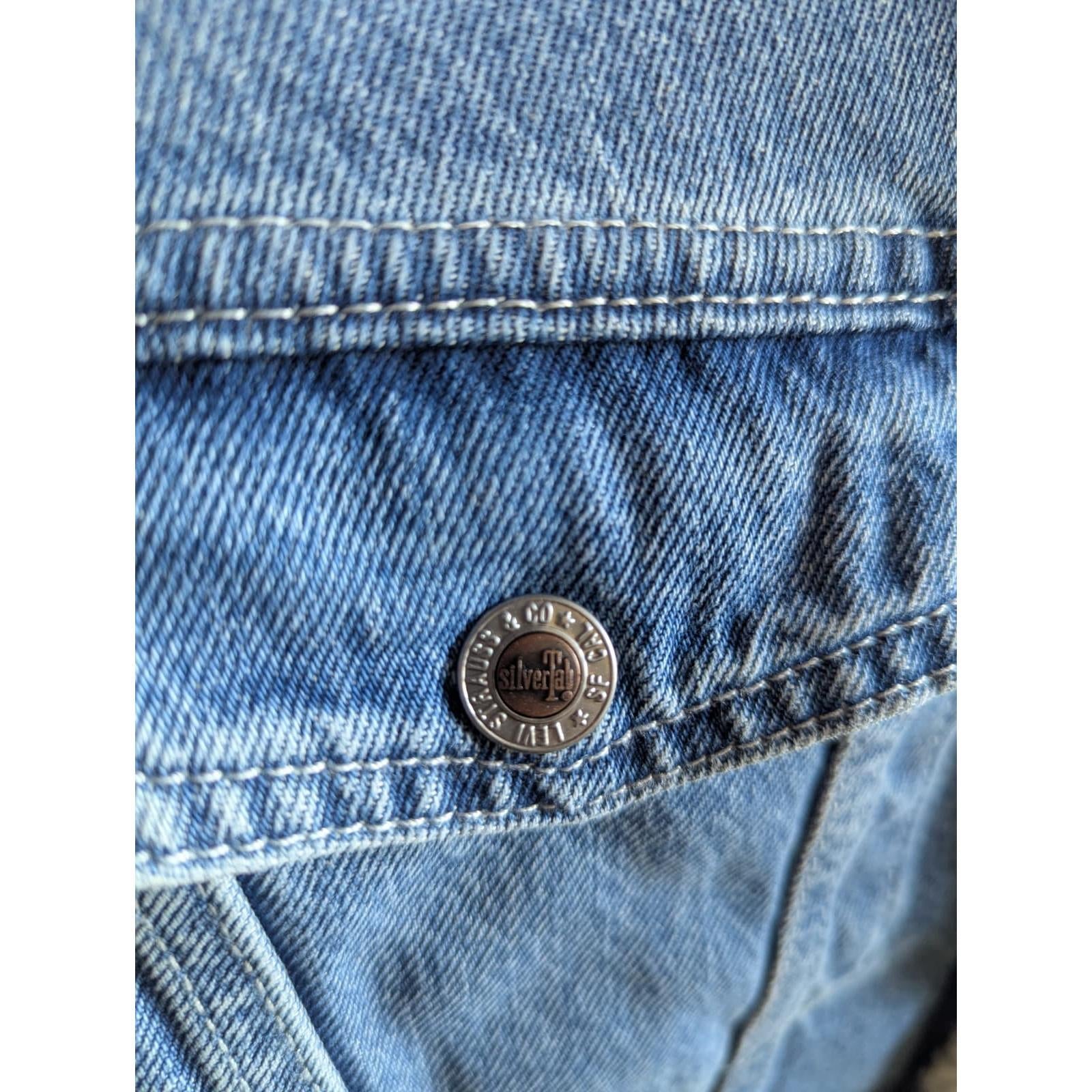 Levi’s Chaquetas SilverTab con Sherpa para Hombre –  Unidades en la caja 24 – Colores Mixtos –  Precio unitario $41.50 c/u