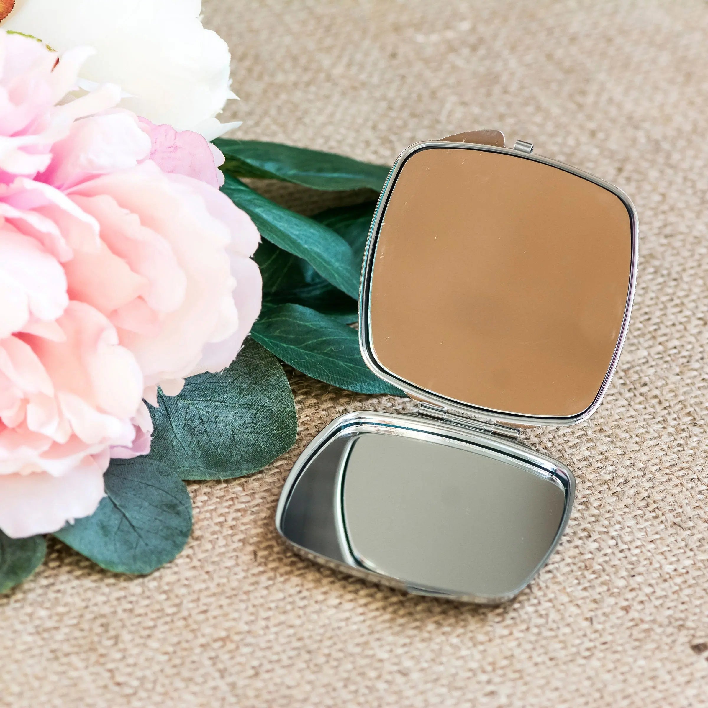 personalized bridesmaid gift, Personalized Floral Watercolor Wreath Compact Purse Mirror, Pocket Mirror for Bridal Party